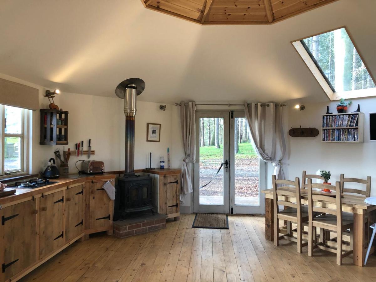 Woodpecker Cabin With Hot Tub King's Lynn Exterior foto