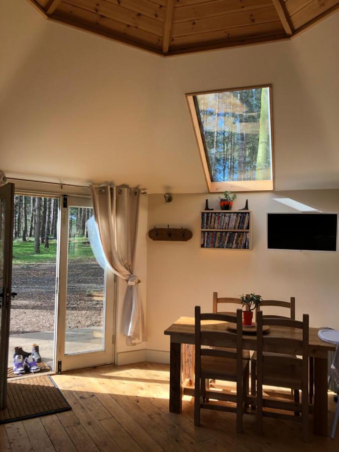 Woodpecker Cabin With Hot Tub King's Lynn Exterior foto