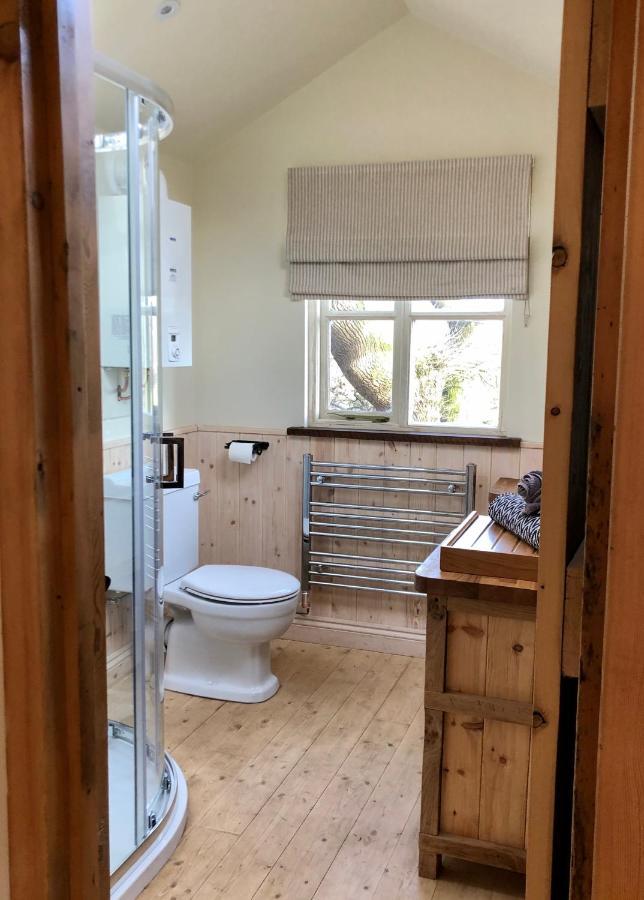 Woodpecker Cabin With Hot Tub King's Lynn Exterior foto